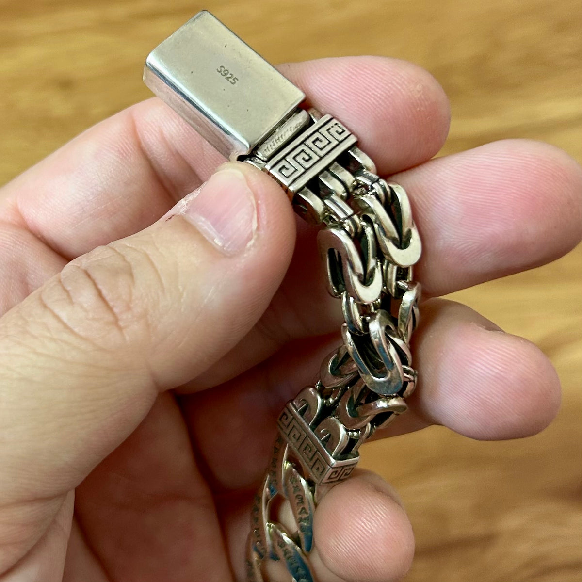 Bracelete Runas Sagradas – Poder Nórdico em Prata 925