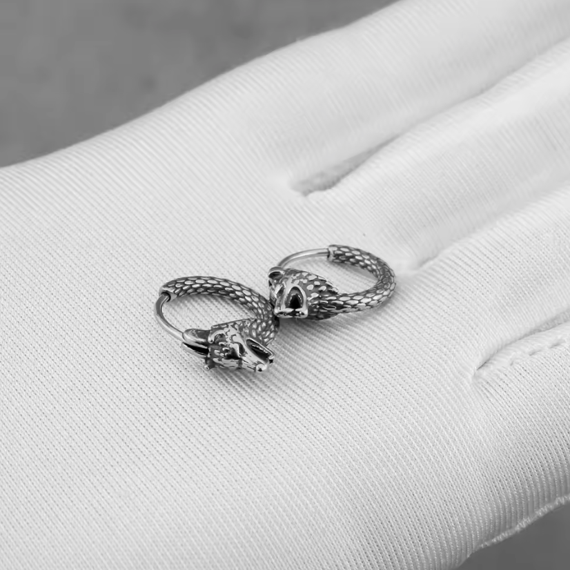 Brinco Cabeça de Lobo Viking