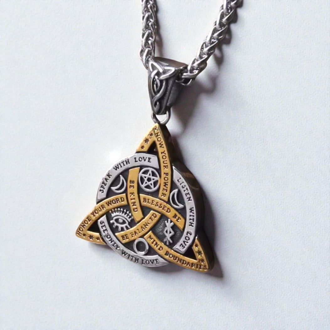 Colar Triquetra da Harmonia – Sabedoria em Cada Palavra