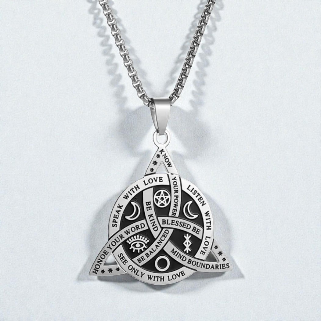 Colar Triquetra da Harmonia – Sabedoria em Cada Palavra