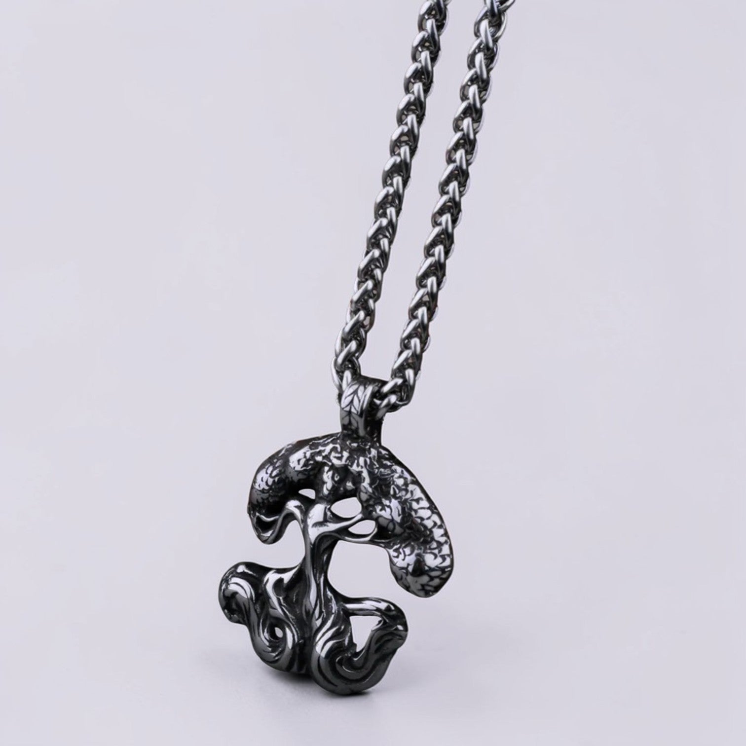 Colar Yggdrasil – Raízes do Destino