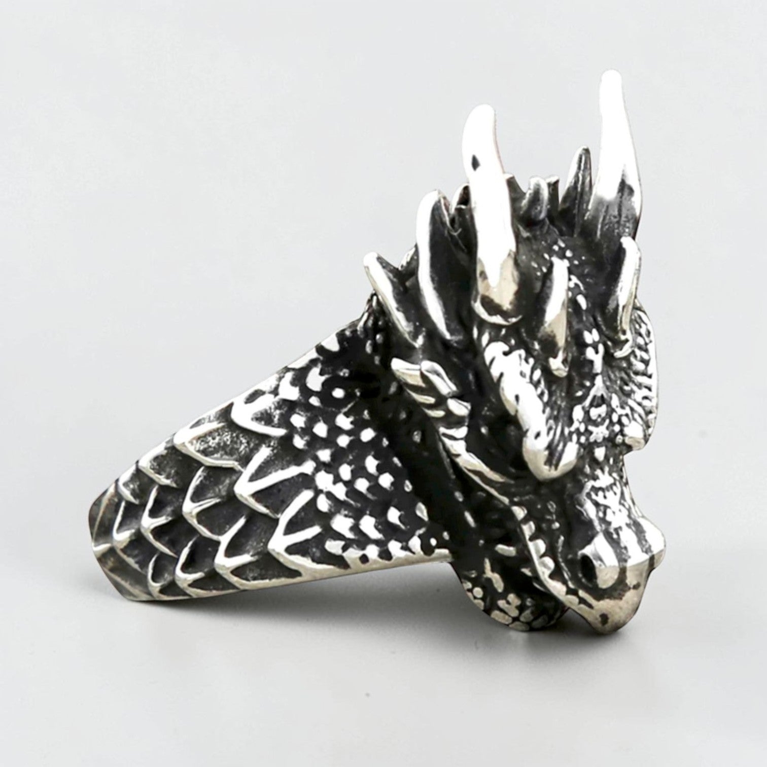 Anel - Dragão Nidhogg