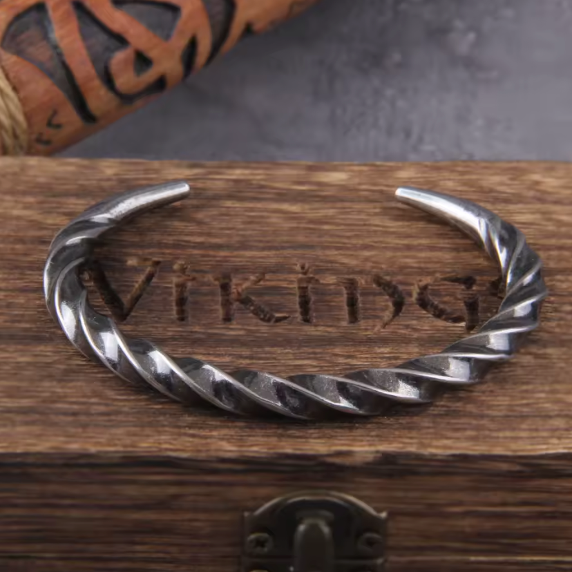 Bracelete Fenrir – Garras do Destino