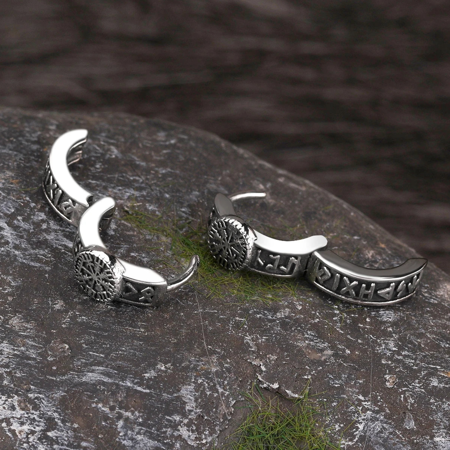 Brinco Vegvísir Hoop – Rota do Norte