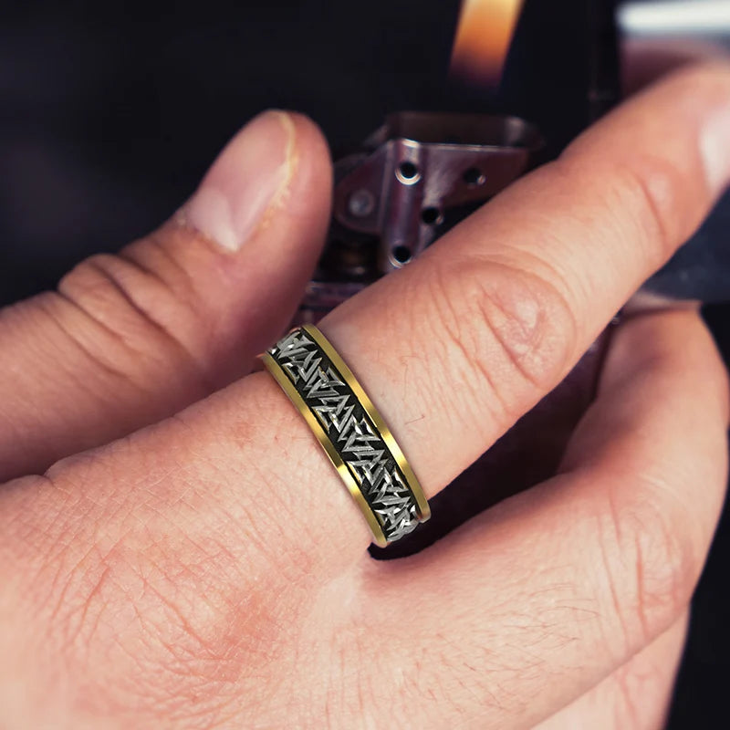 Anel Nórdico Dourado – Força com Elegância S 925