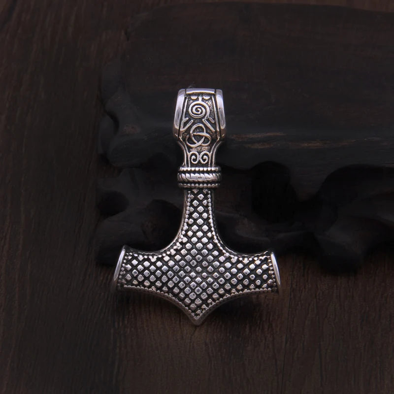 Colar Martelo de Thor – Força Ancestral em Prata S925