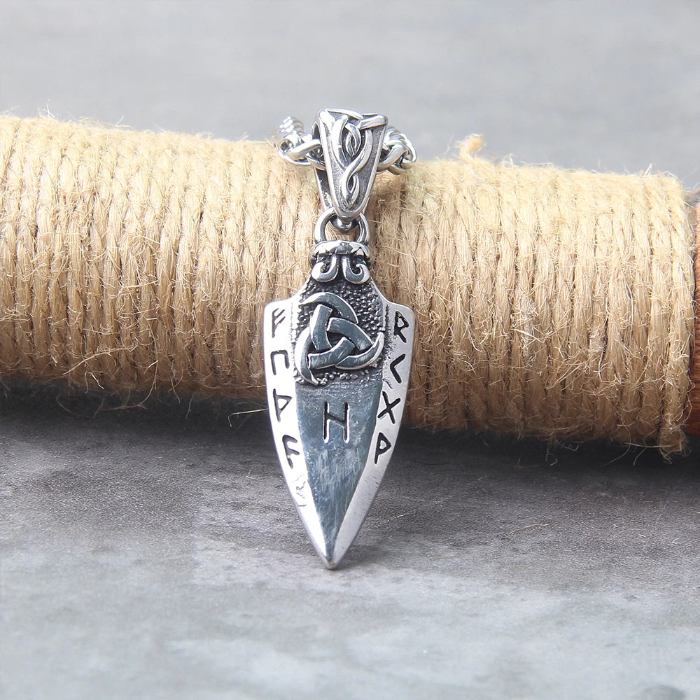 Colar Ponta de Lança Valknut