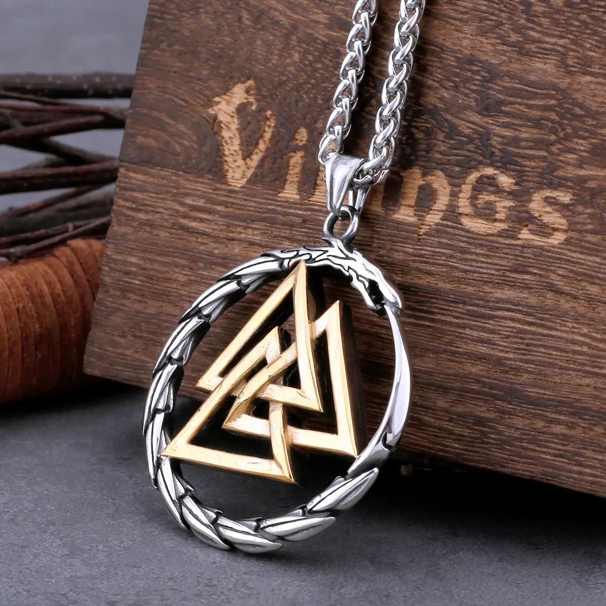 Colar Valknut: Símbolo dos Guerreiros Eternos