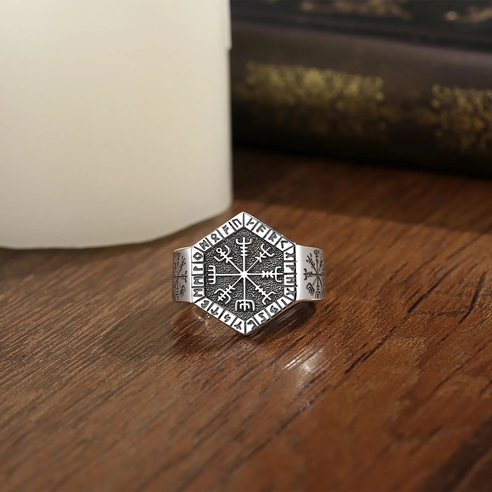 Anel Vegvísir do Navegante – Prata S 925