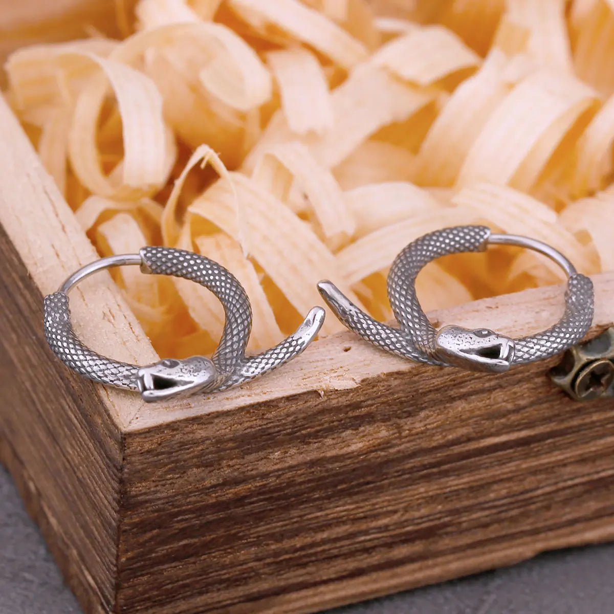 Brinco Serpent Stones