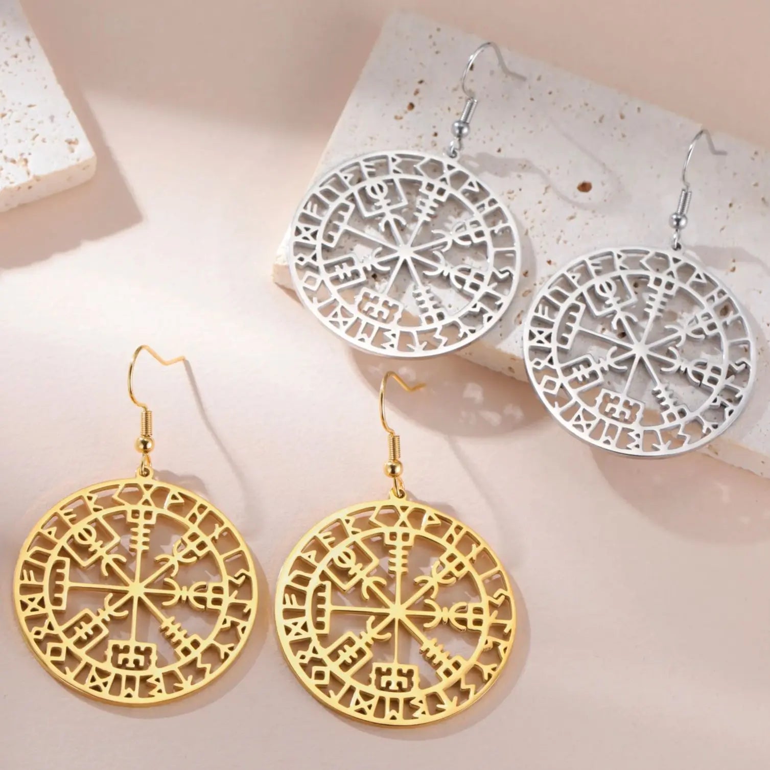 Brincos Vegvísir – Guia dos Caminhos