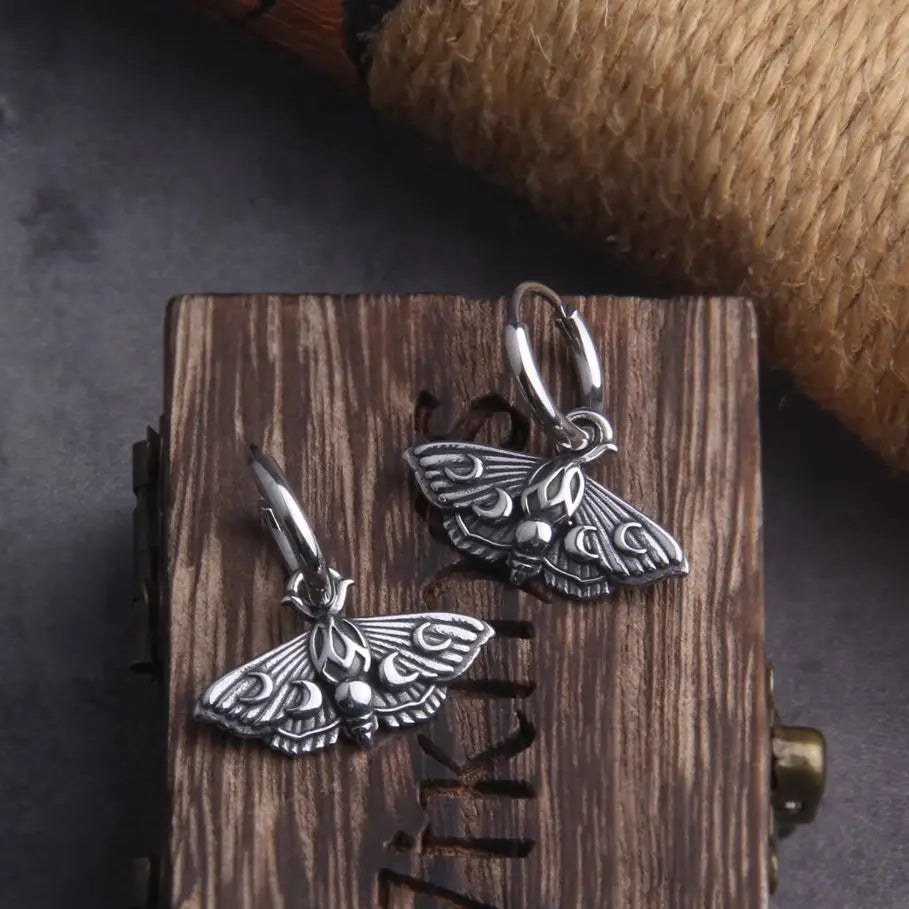 Brinco Mariposa da Noite – Argola Mystic