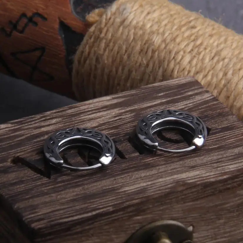 Brinco Raven Knot – Asas do Norte