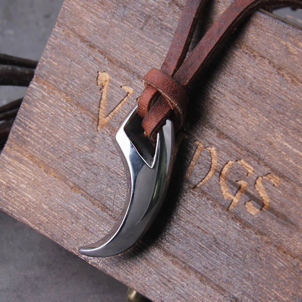Colar Liso Lupusfang: Dente de Lobo