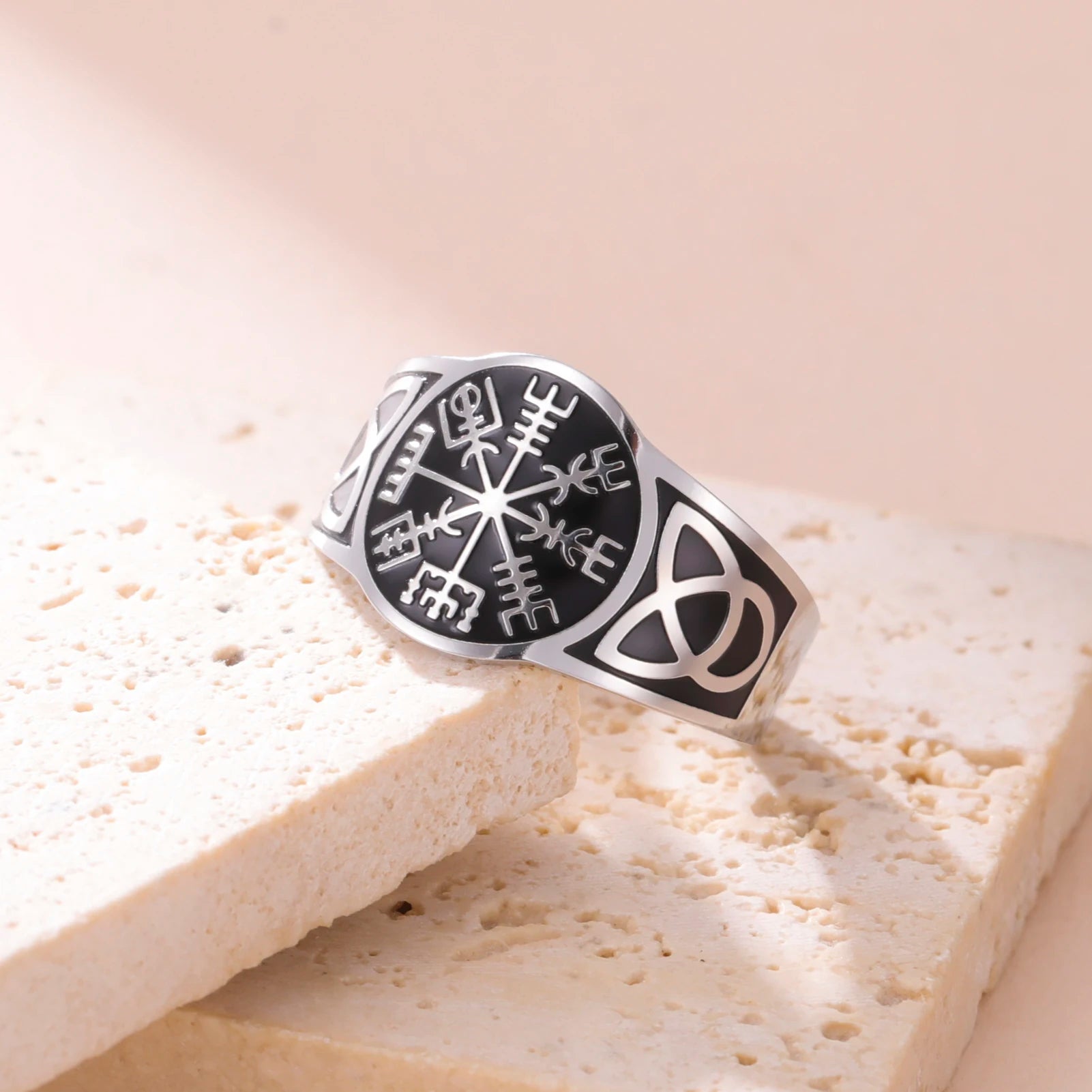 Anel Vegvisir — Bússola Viking