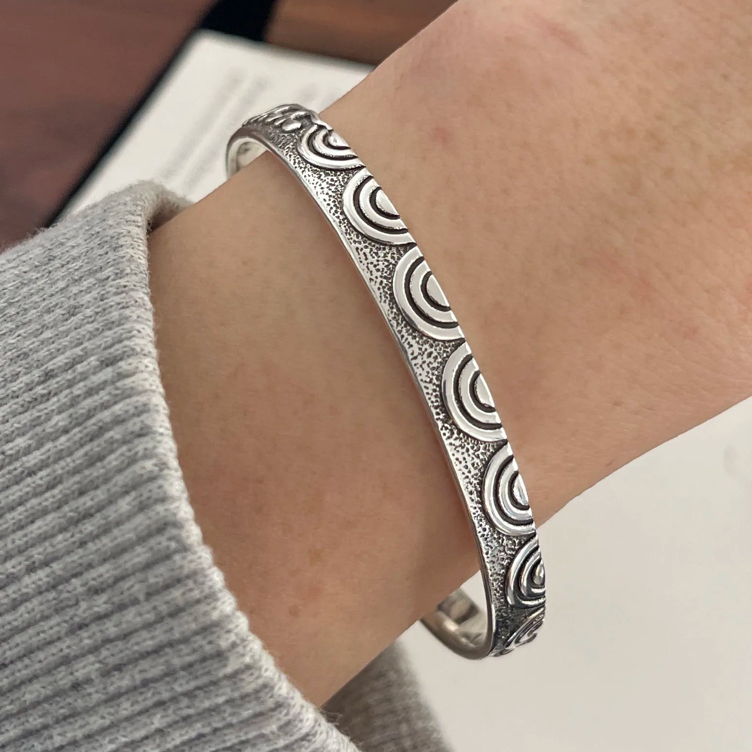 Bracelete Abertura Montanha — Prata S925 Oxidada