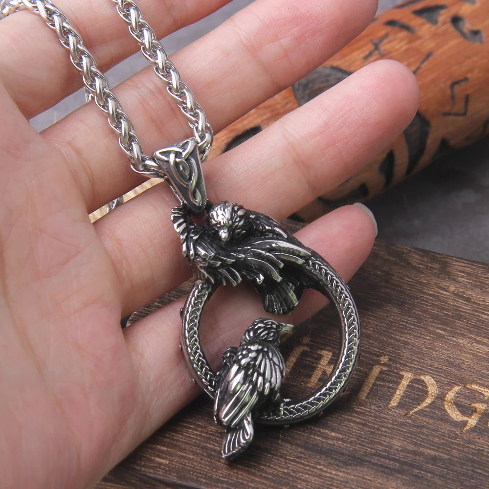Colar Huginn & Muninn – Mensageiros de Odin