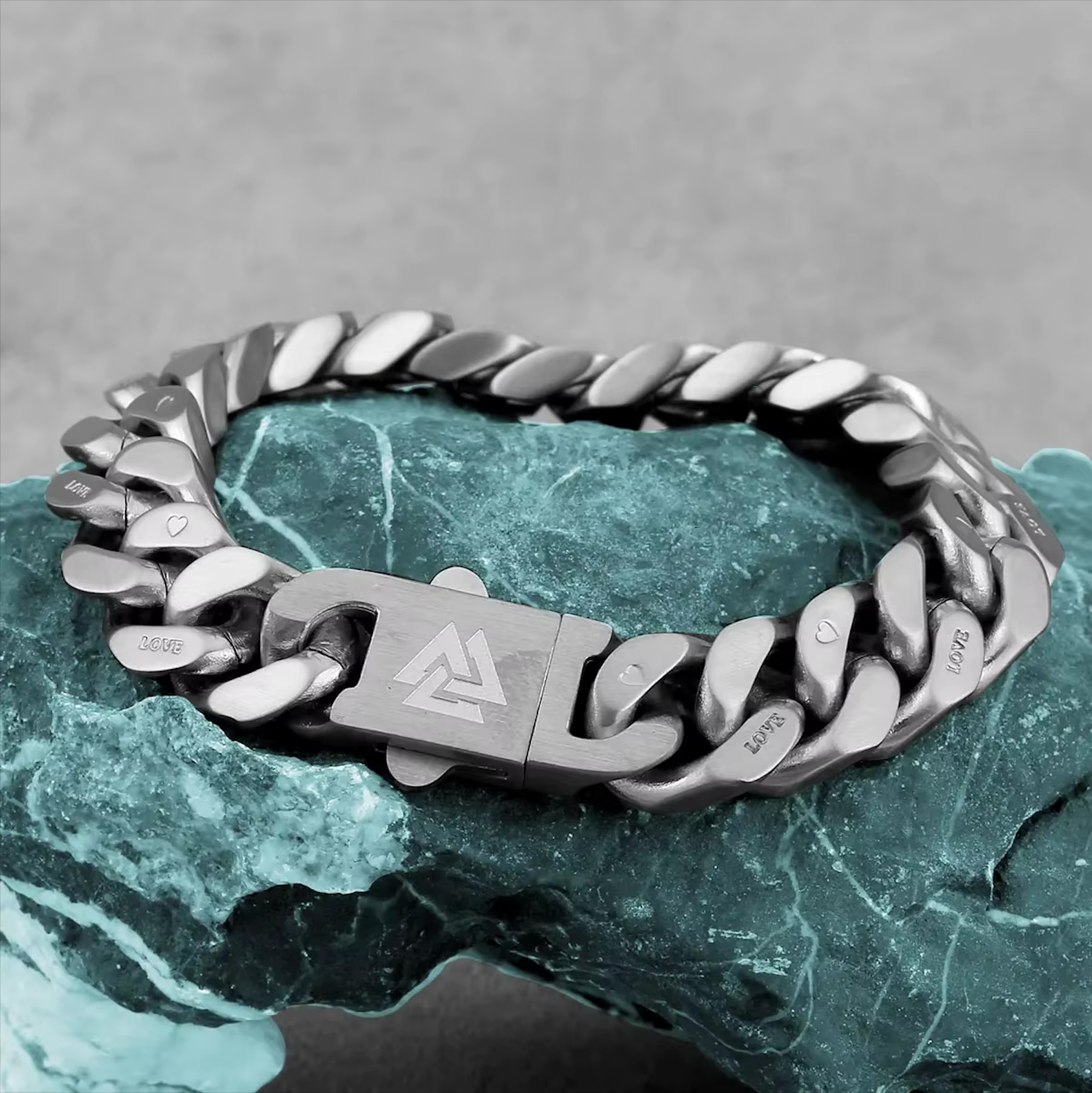 Bracelete Valknut - Cruz Esculpida