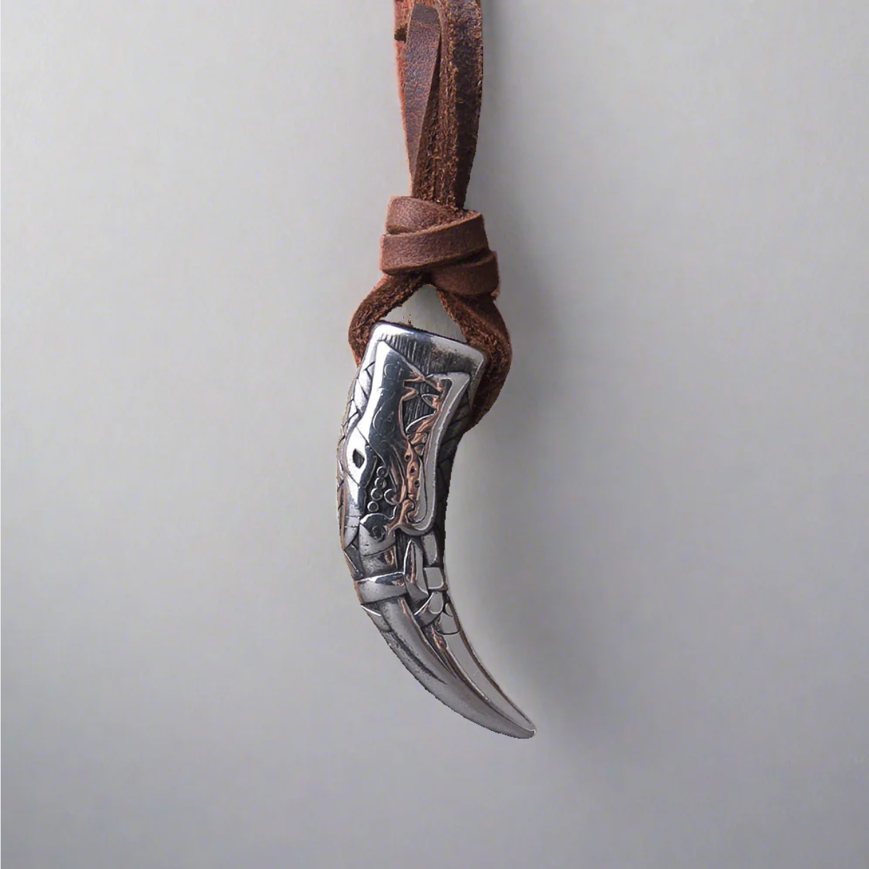 Colar Lupusfang: Dente de Lobo