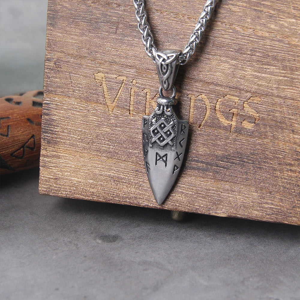 Colar Ponta de Lança Valknut