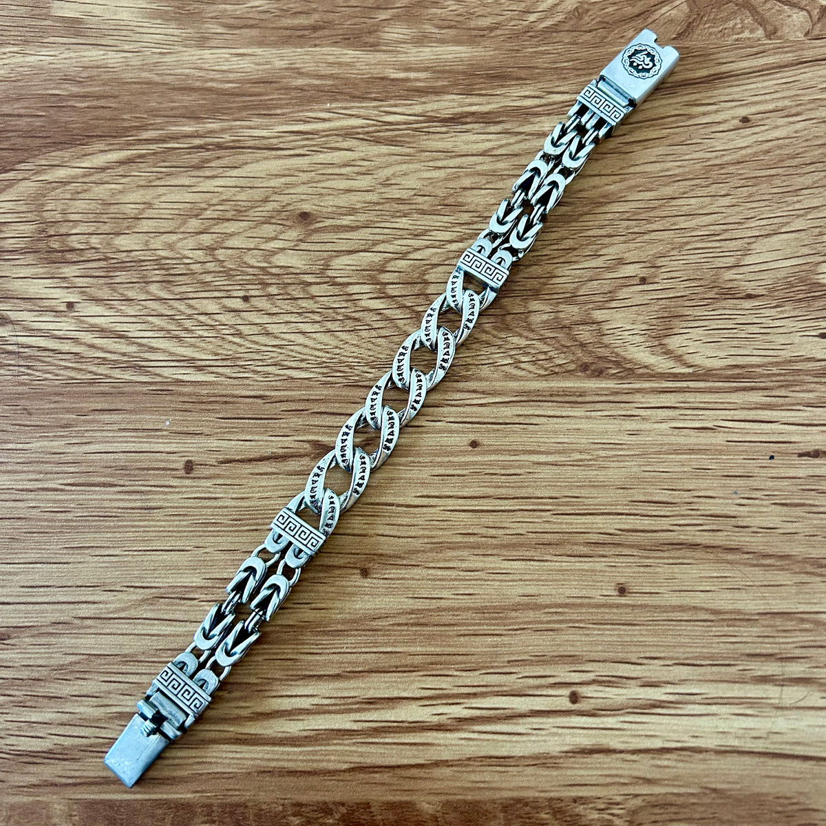 Bracelete Runas Sagradas – Poder Nórdico em Prata 925