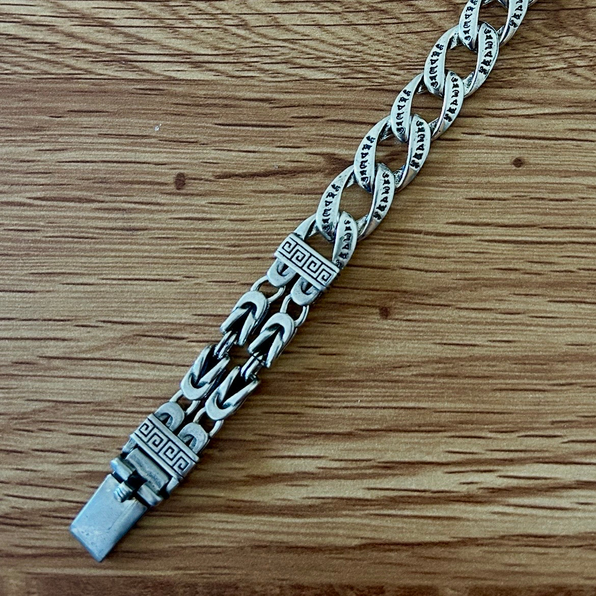 Bracelete Runas Sagradas – Poder Nórdico em Prata 925