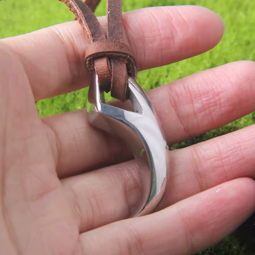 Colar Liso Lupusfang: Dente de Lobo