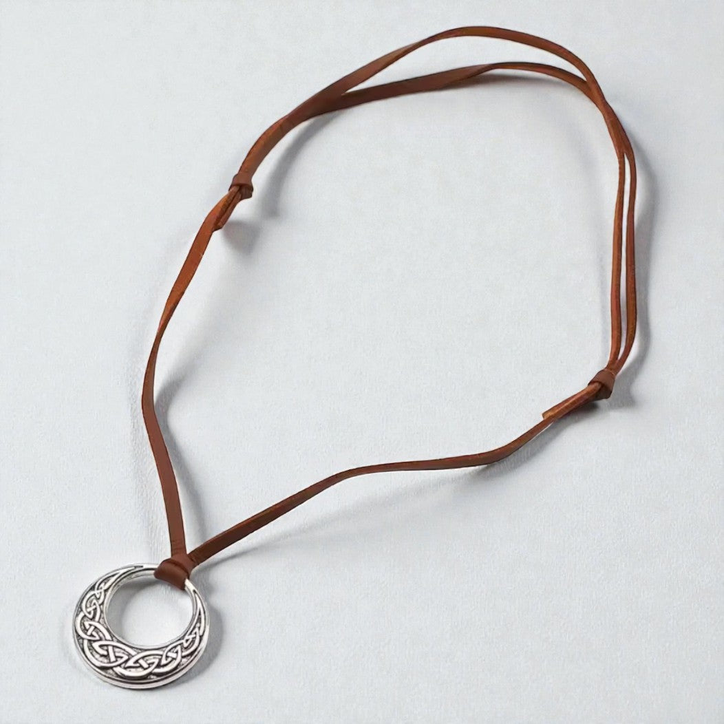 Colar Ajustável Lua de Skadi - A Caçadora