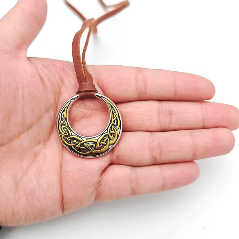 Colar Ajustável Lua de Skadi - A Caçadora