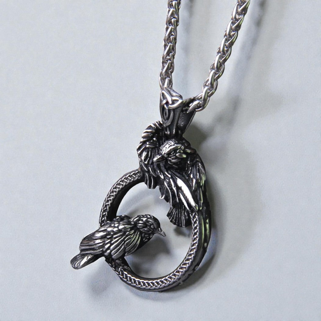 Colar Huginn & Muninn – Mensageiros de Odin