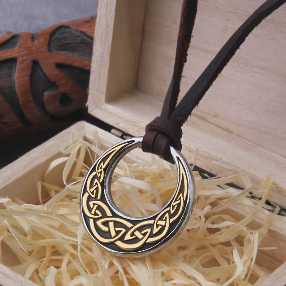 Colar Ajustável Lua de Skadi - A Caçadora