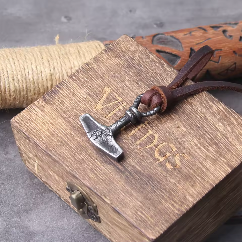 Colar Ajustável - Mjölnir