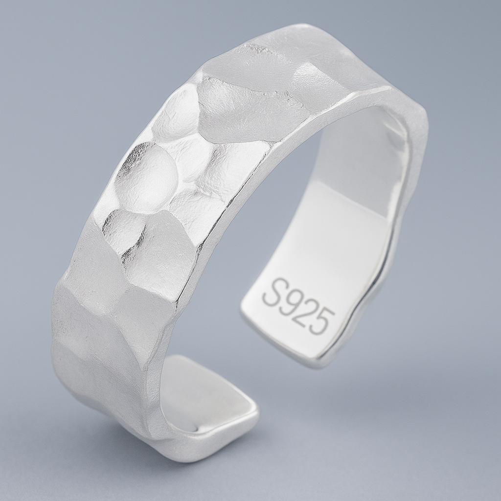 Anel Rocha Primal S925 – Brutalidade em Estado Puro