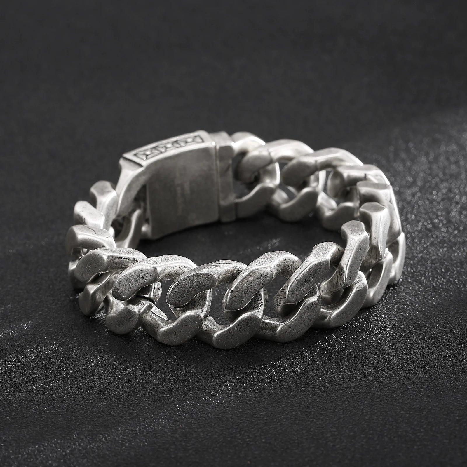 Bracelete Helgr – Caveira em Aço