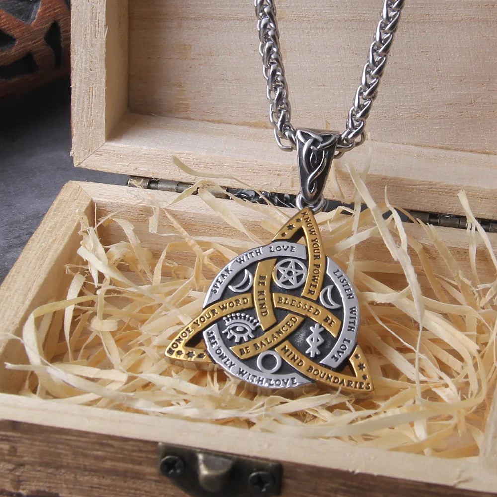 Colar Triquetra da Harmonia – Sabedoria em Cada Palavra