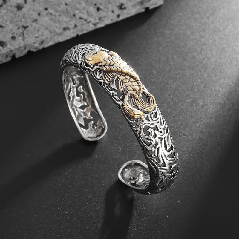 Bracelete Koi Dourado – Força que Flui com Elegância