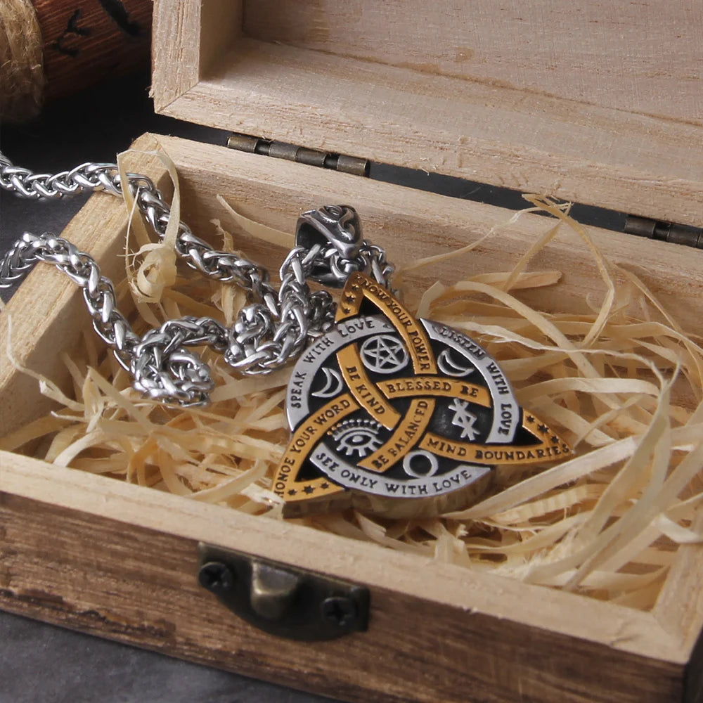 Colar Triquetra da Harmonia – Sabedoria em Cada Palavra