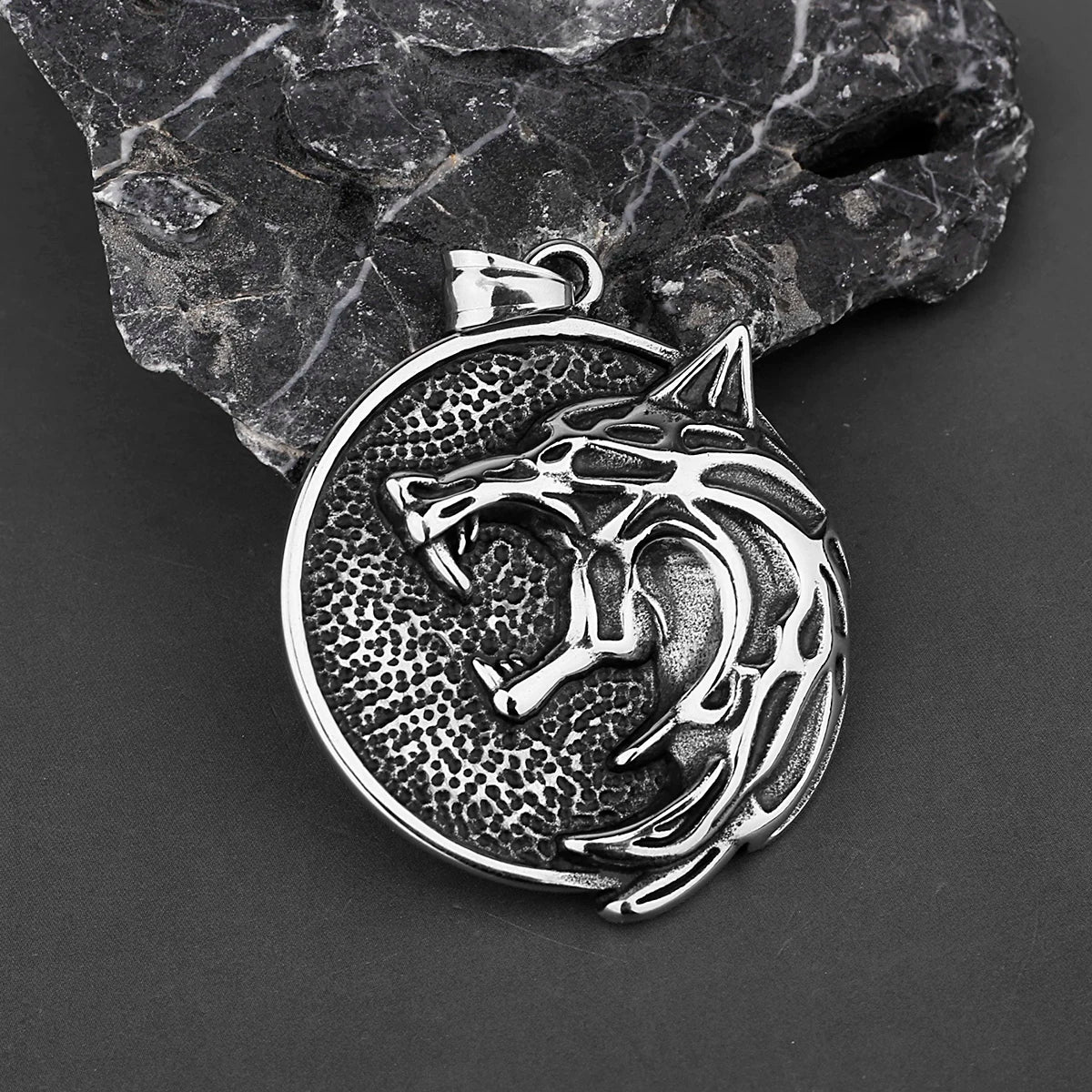 Colar Lobo Nórdico – Espírito do Guerreiro