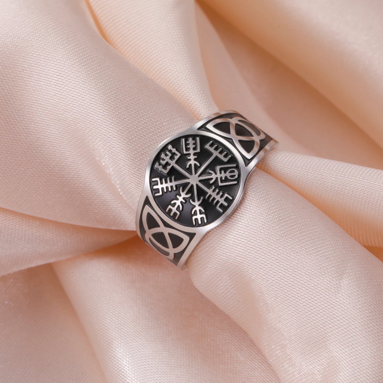 Anel Vegvisir — Bússola Viking