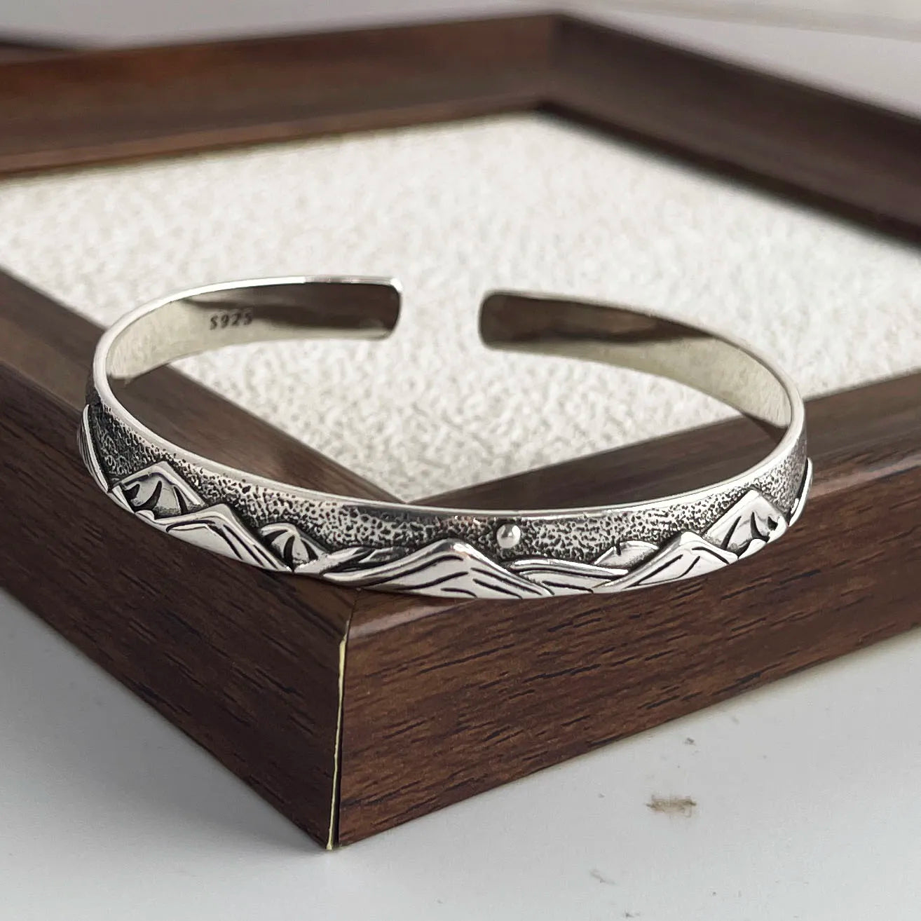 Bracelete Abertura Montanha — Prata S925 Oxidada