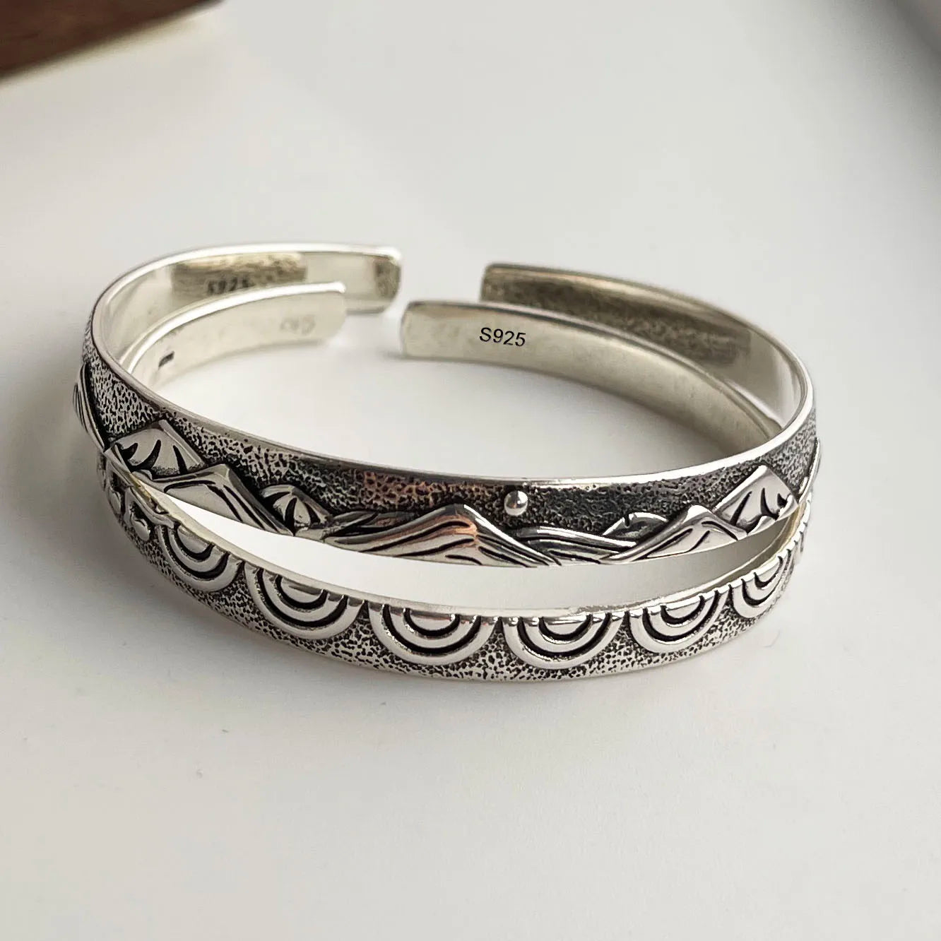 Bracelete Abertura Montanha — Prata S925 Oxidada