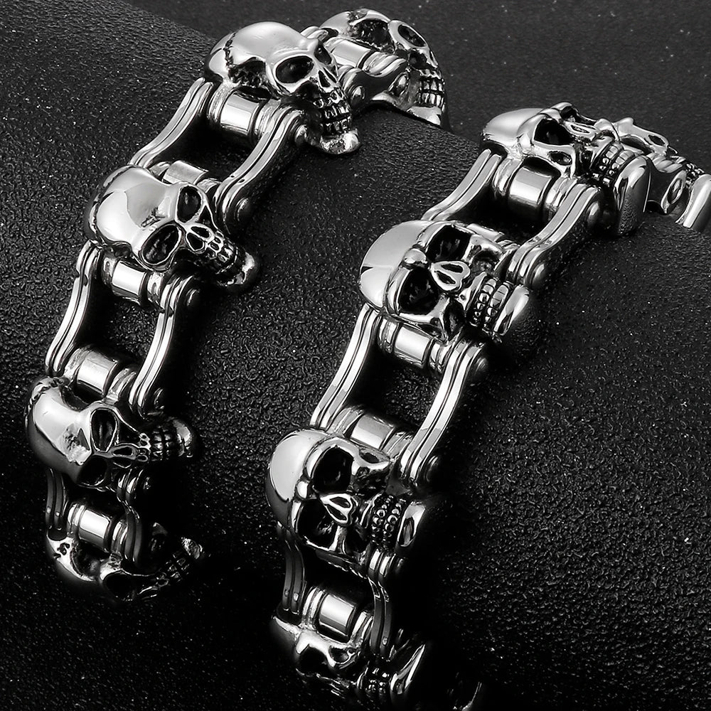 Bracelete Hela – Caveiras em Aço Inoxidável