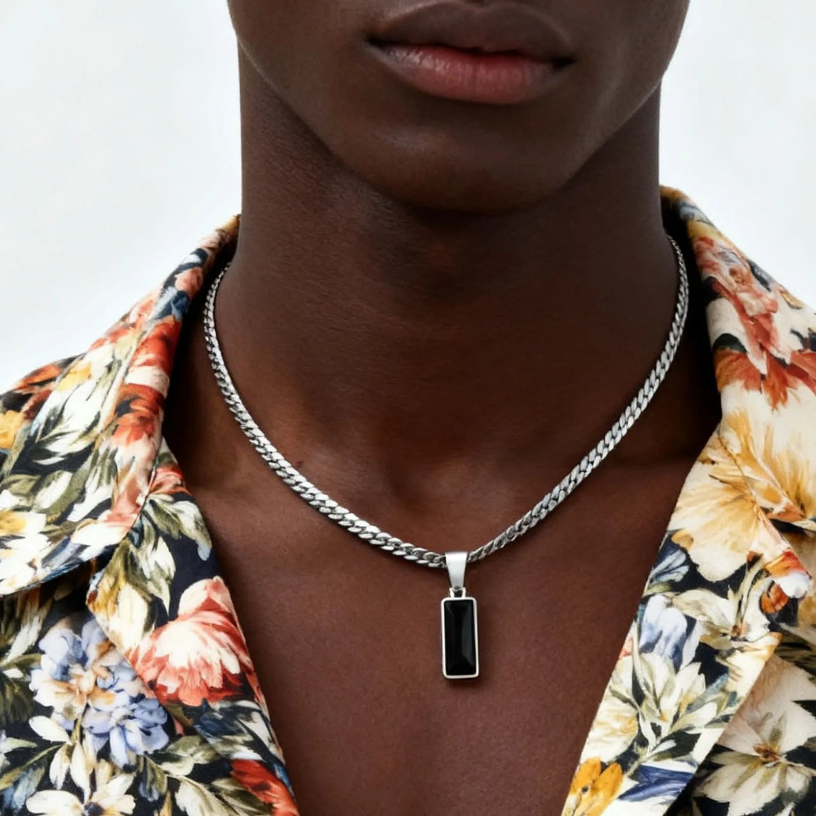 Colar Obsidian — Zircônia