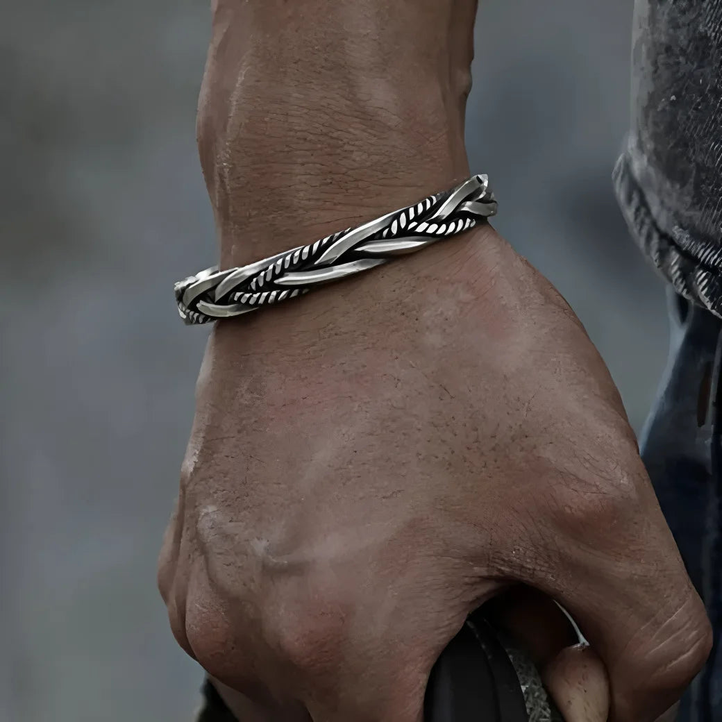 Bracelete Viking Trançado – Força em Cada Detalhe