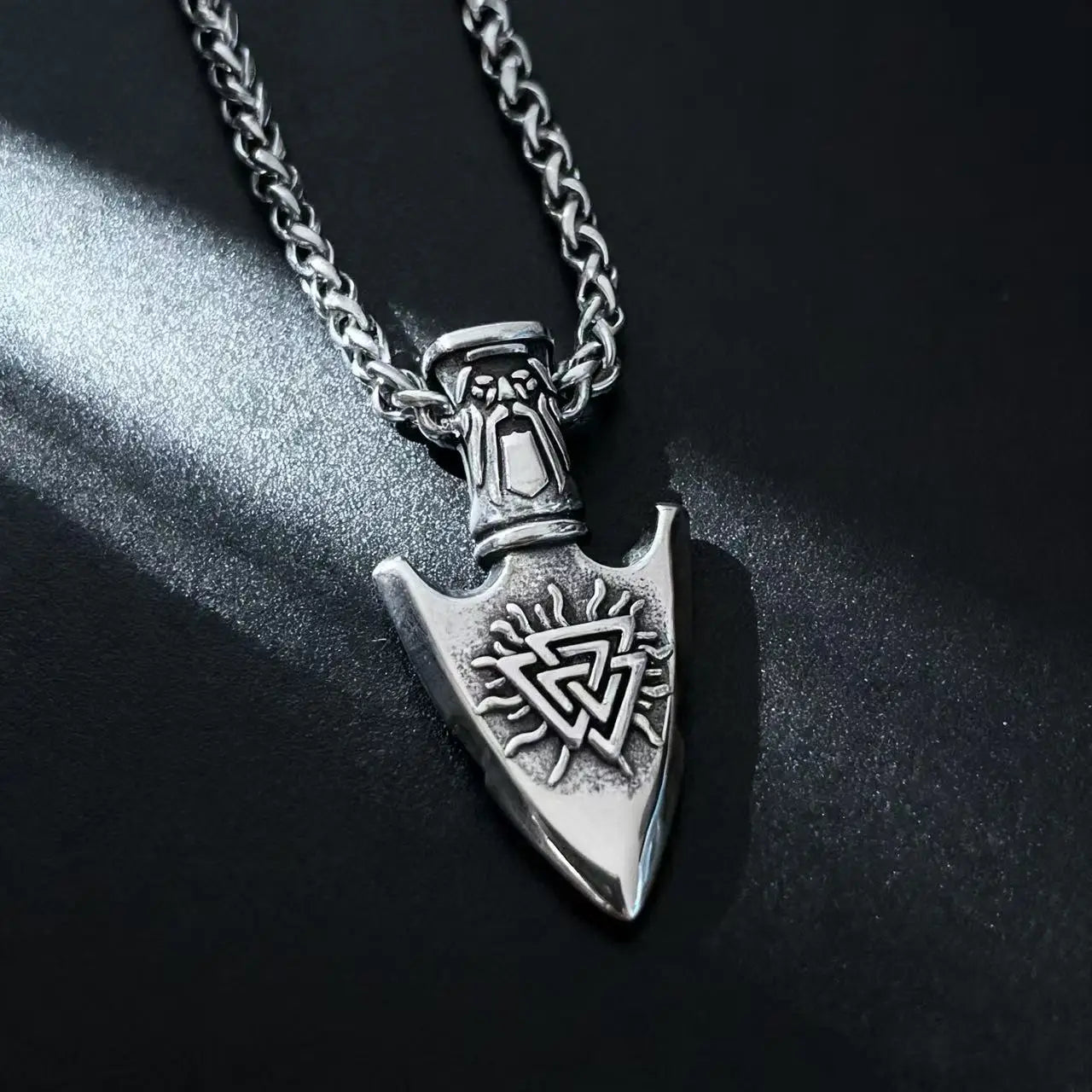 Colar Valknut — Caminho de Odin