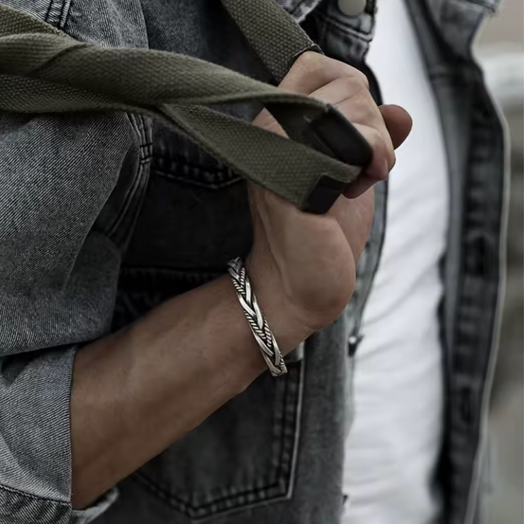 Bracelete Viking Trançado – Força em Cada Detalhe