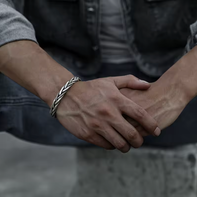 Bracelete Viking Trançado – Força em Cada Detalhe