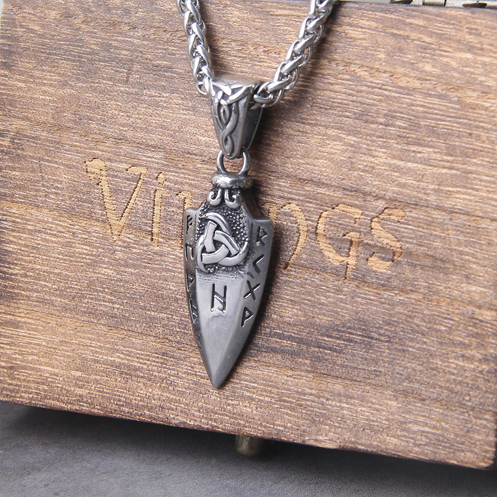 Colar Ponta de Lança Valknut