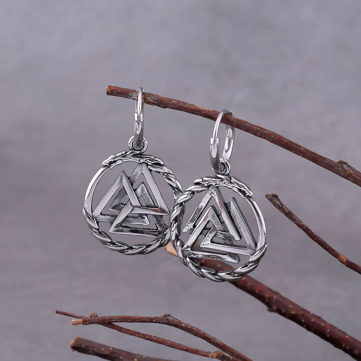 Brinco Valknut – Símbolo da Eternidade